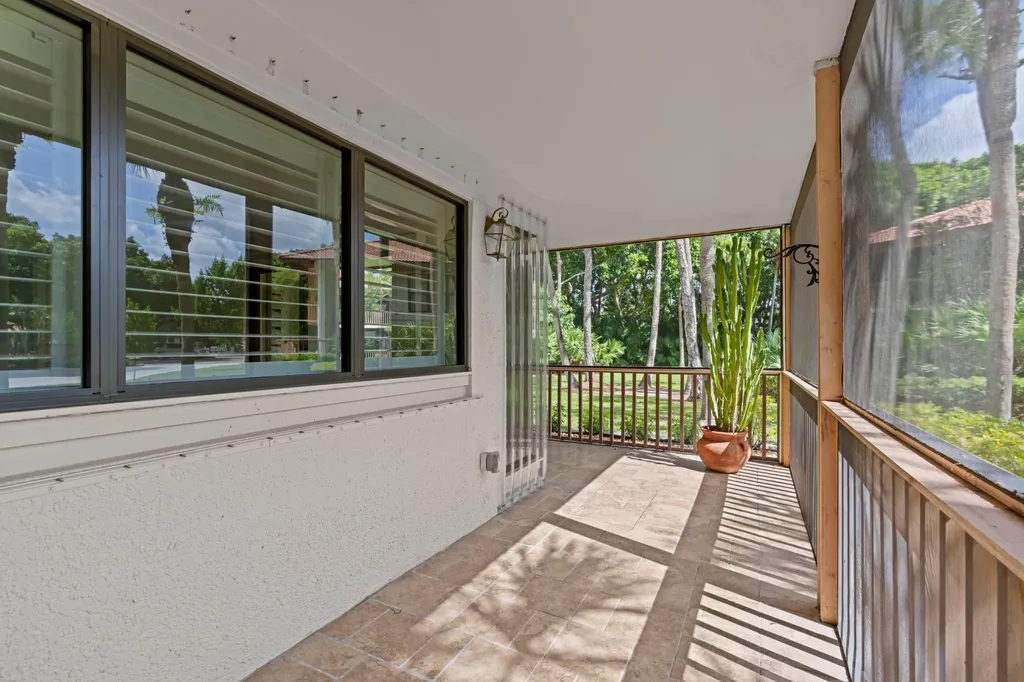 200 Brackenwood Terrace Palm Beach Gardens FL 33418