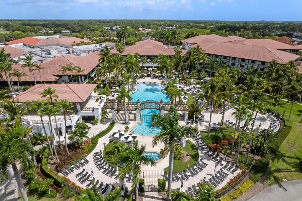 200 Brackenwood Terrace Palm Beach Gardens FL 33418