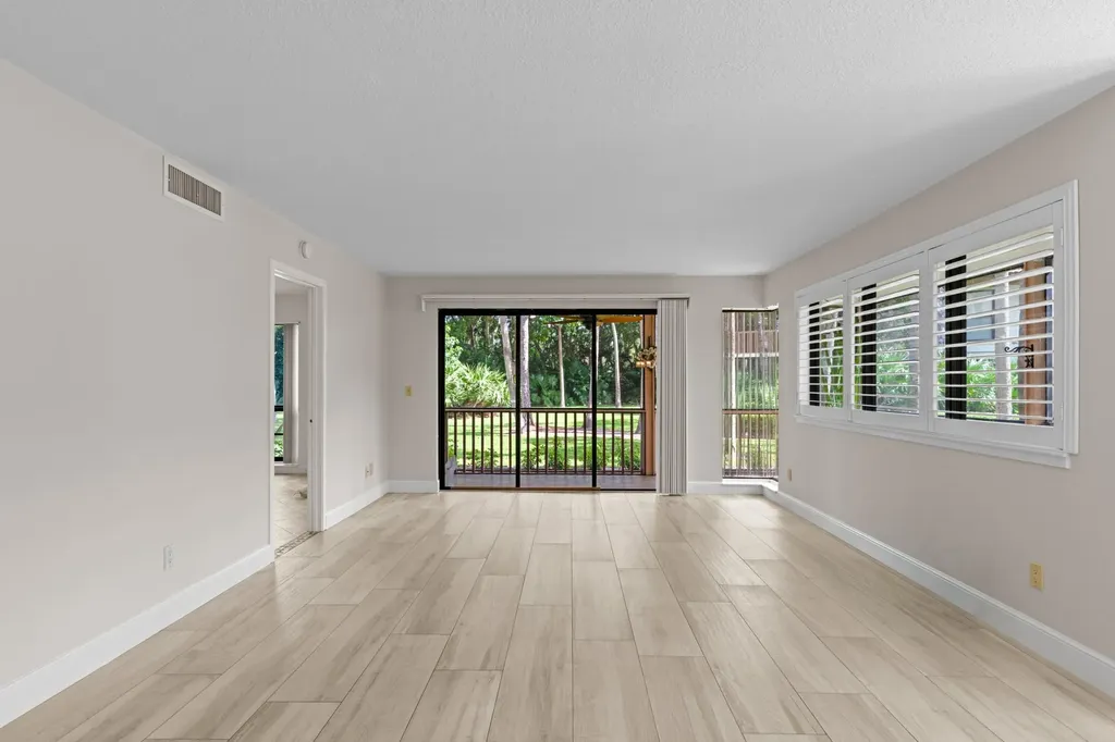 200 Brackenwood Terrace Palm Beach Gardens FL 33418