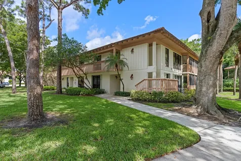 200 Brackenwood Terrace Palm Beach Gardens FL 33418