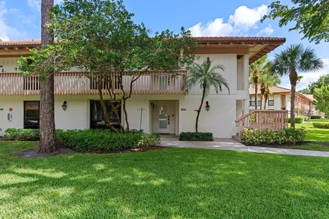 200 Brackenwood Terrace Palm Beach Gardens FL 33418