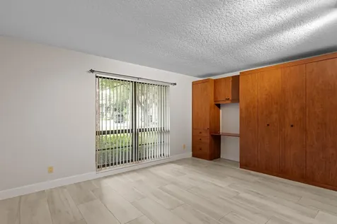 200 Brackenwood Terrace Palm Beach Gardens FL 33418