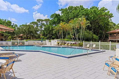 200 Brackenwood Terrace Palm Beach Gardens FL 33418