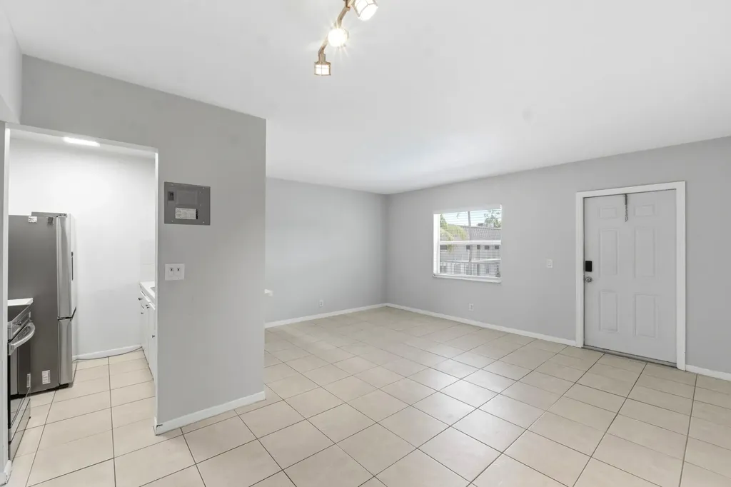 1470 N Dixie Highway Fort Lauderdale FL 33304
