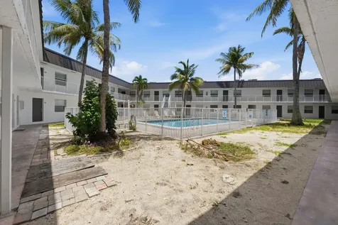 1470 N Dixie Highway Fort Lauderdale FL 33304