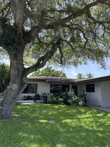 2001 N Victoria Park Road Fort Lauderdale FL 33305