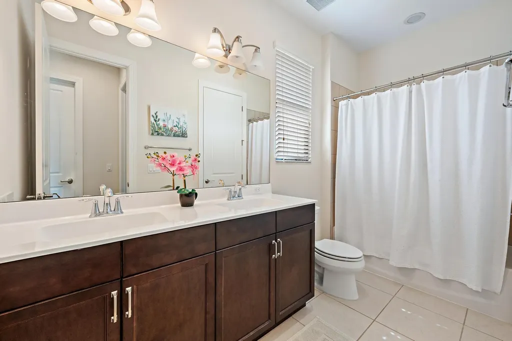 8023 Hobbes Way Palm Beach Gardens FL 33418