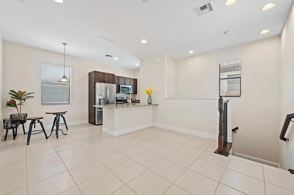 8023 Hobbes Way Palm Beach Gardens FL 33418