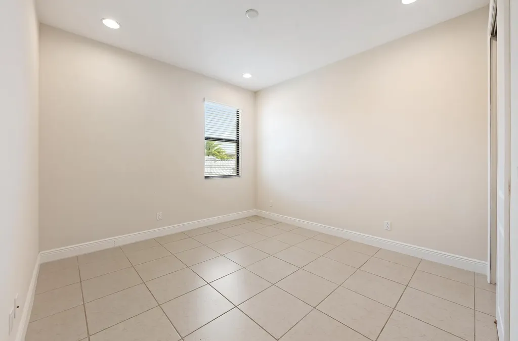 8023 Hobbes Way Palm Beach Gardens FL 33418