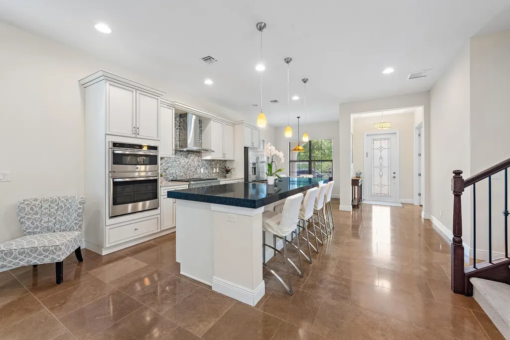8023 Hobbes Way Palm Beach Gardens FL 33418