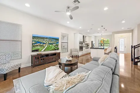 8023 Hobbes Way Palm Beach Gardens FL 33418