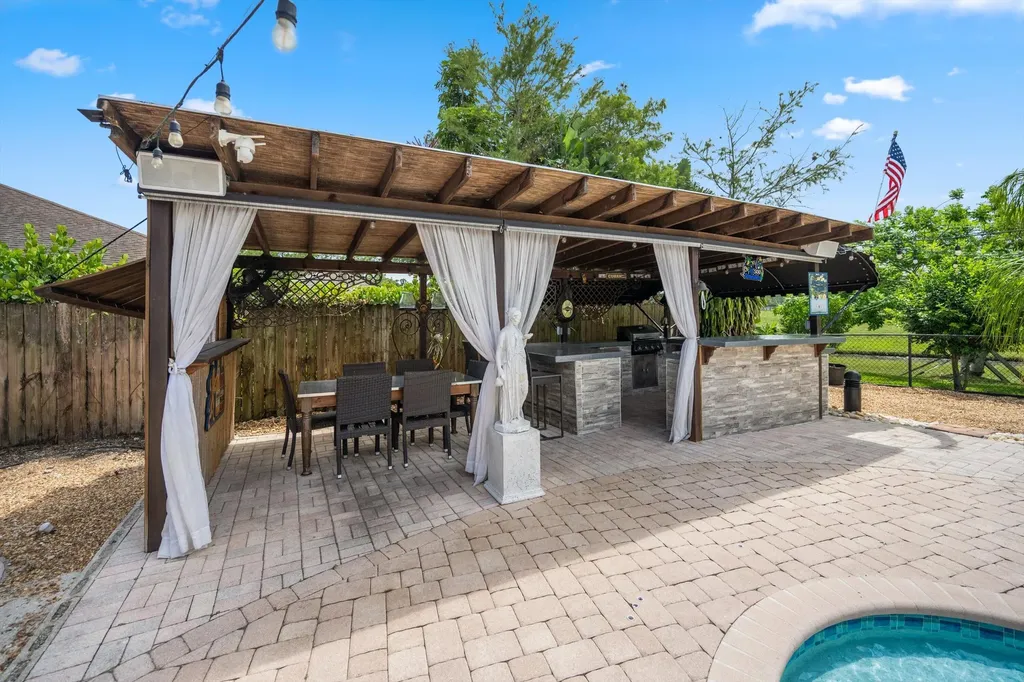 133 Nottingham Road Royal Palm Beach FL 33411