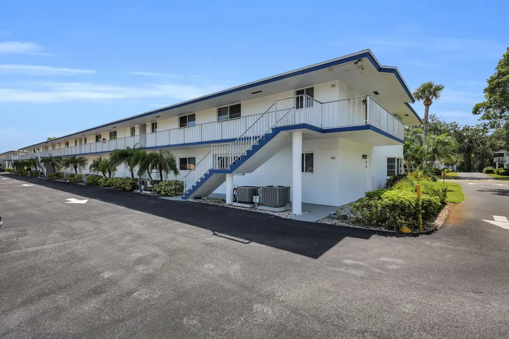 4 Garden Street Jupiter FL 33469