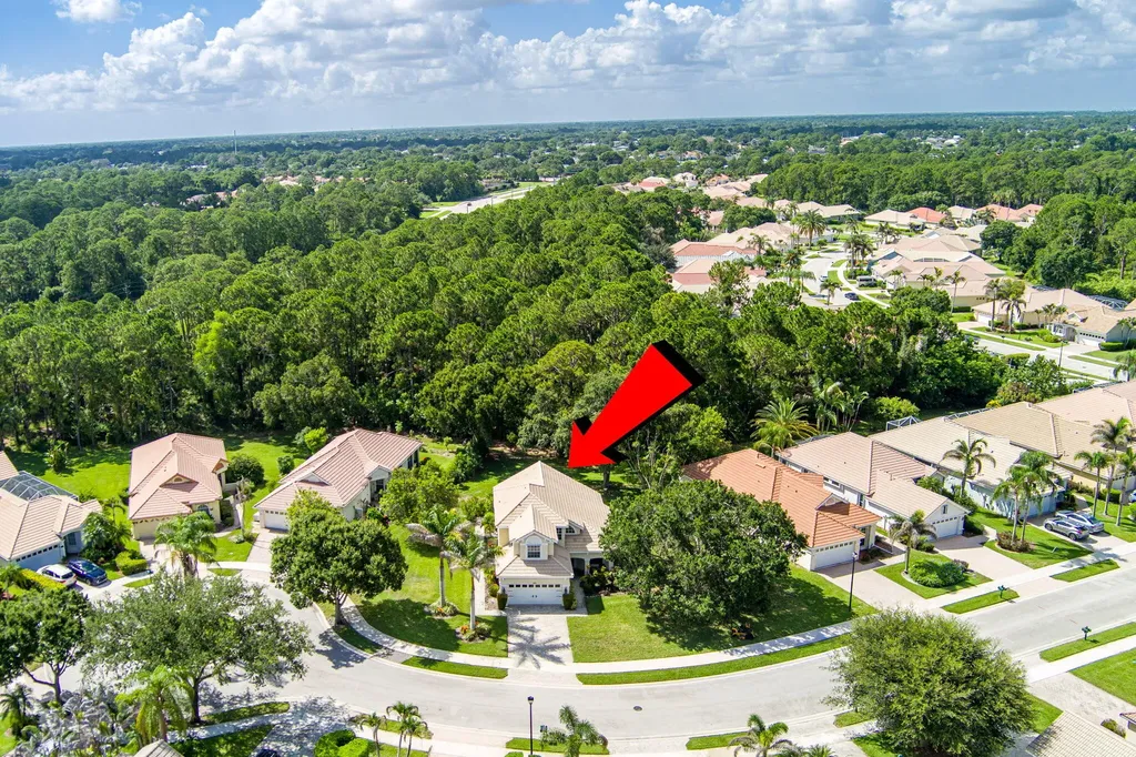 609 SW St Thomas Cove Port St Lucie FL 34986