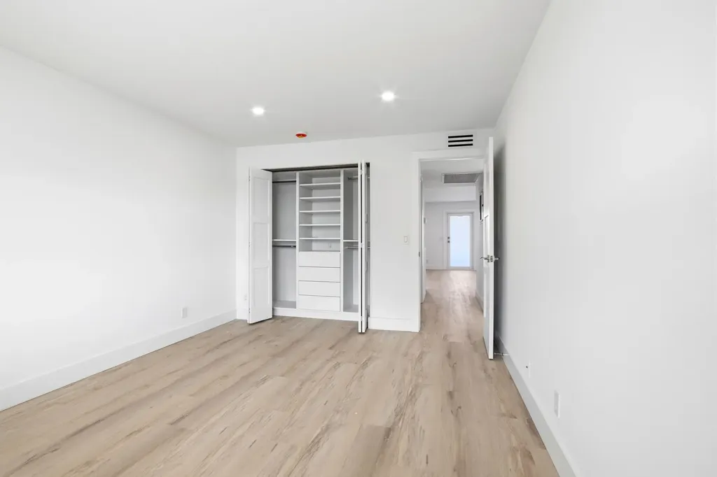 1023 Guildford Boca Raton FL 33434