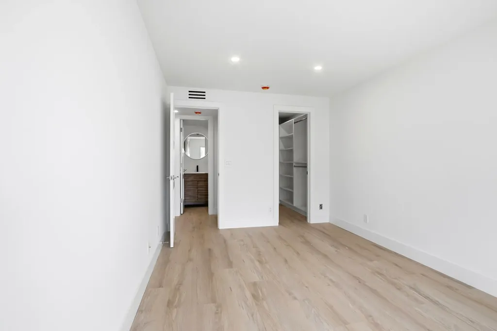 1023 Guildford Boca Raton FL 33434
