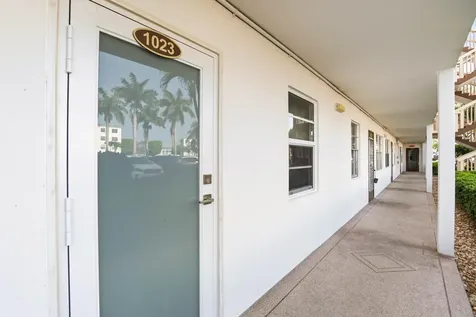 1023 Guildford Boca Raton FL 33434