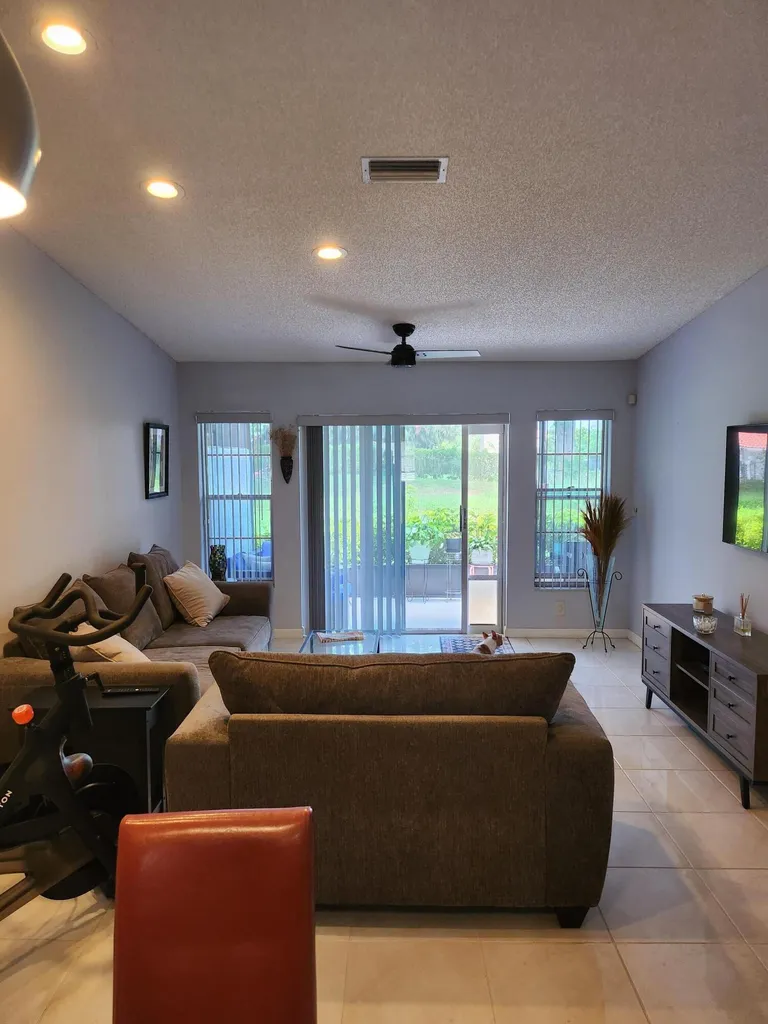 8951 Sunnywood Place Boca Raton FL 33496