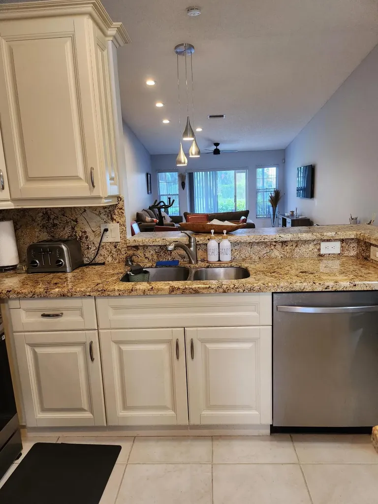 8951 Sunnywood Place Boca Raton FL 33496
