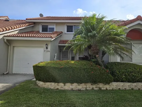 7526 Pinewalk Drive S Margate FL 33063