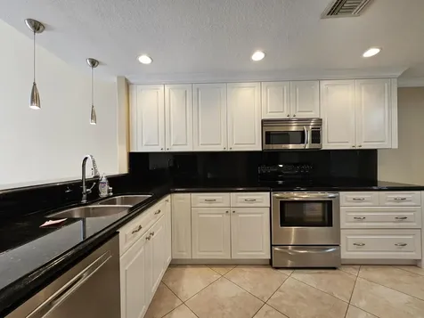 7526 Pinewalk Drive S Margate FL 33063