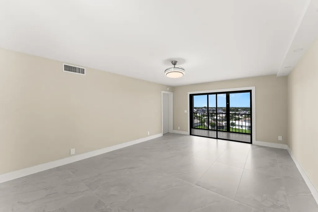 14476 Amberly Lane Delray Beach FL 33446