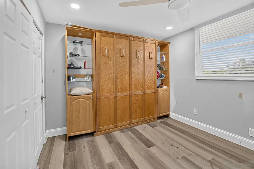 689 NE 6th Court Boynton Beach FL 33435