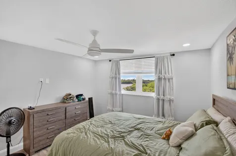 689 NE 6th Court Boynton Beach FL 33435