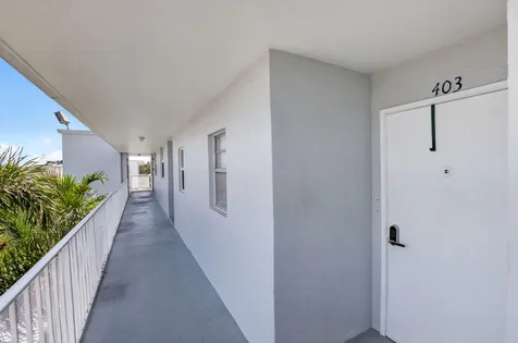 689 NE 6th Court Boynton Beach FL 33435