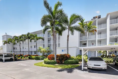 689 NE 6th Court Boynton Beach FL 33435