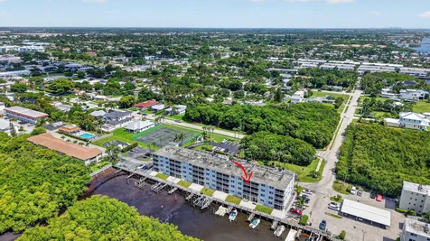689 NE 6th Court Boynton Beach FL 33435