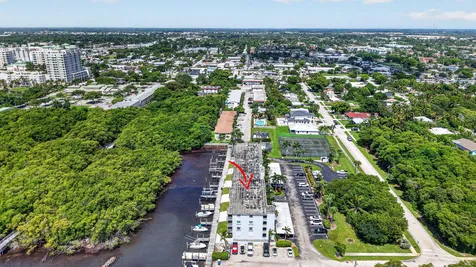 689 NE 6th Court Boynton Beach FL 33435