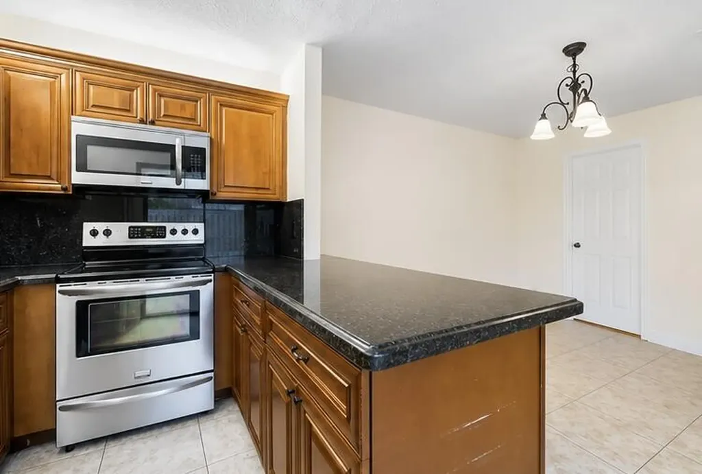 215 Lake Arbor Drive Palm Springs FL 33461