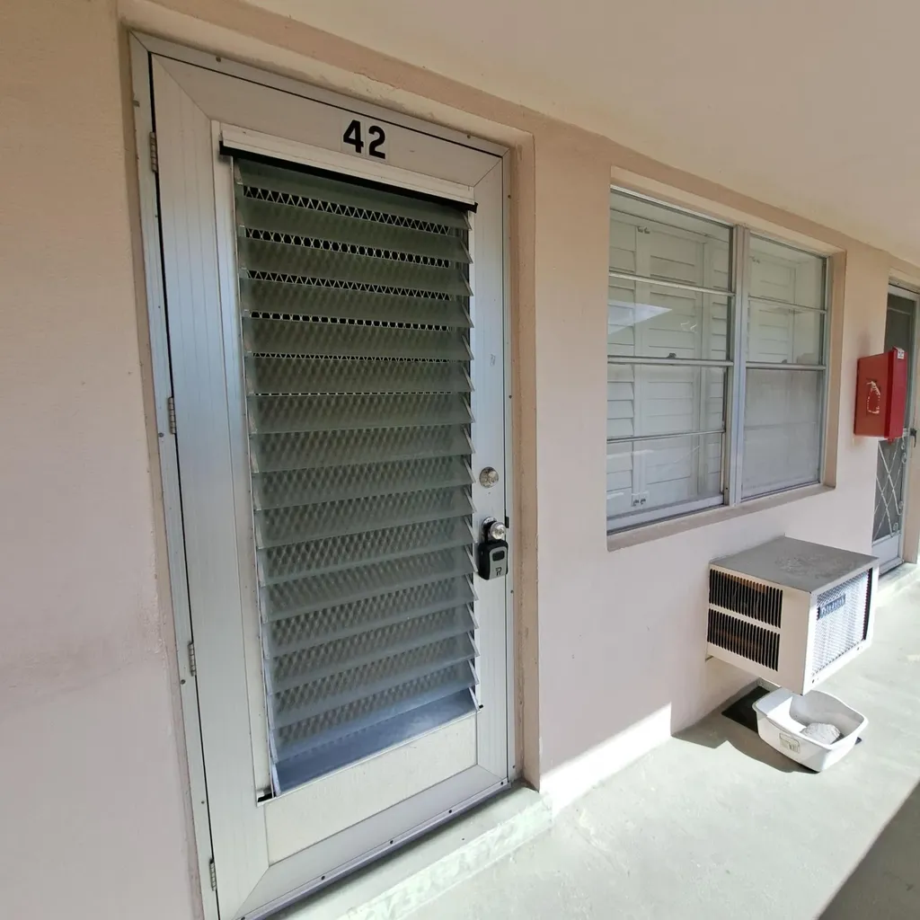 42 Norwich B West Palm Beach FL 33417
