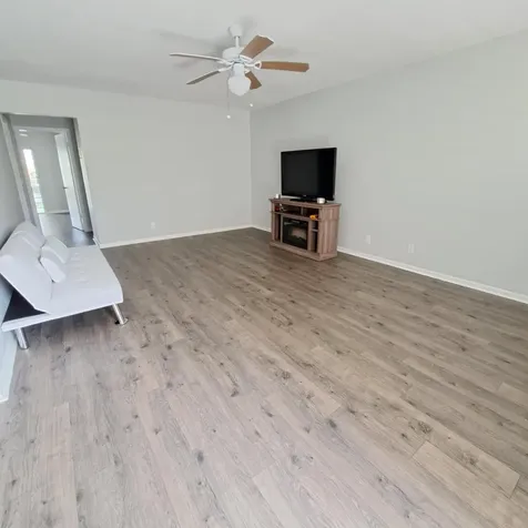 42 Norwich B West Palm Beach FL 33417