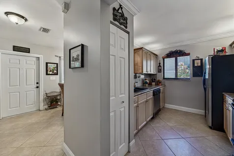 2130 NE 9th Avenue Wilton Manors FL 33305