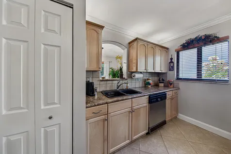 2130 NE 9th Avenue Wilton Manors FL 33305