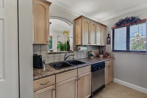 2130 NE 9th Avenue Wilton Manors FL 33305