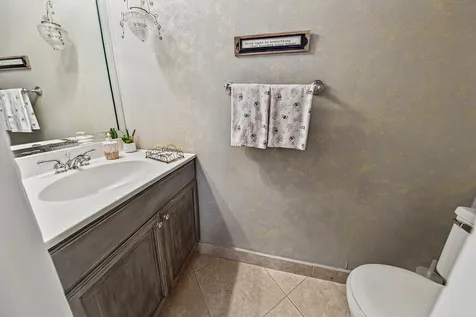 2130 NE 9th Avenue Wilton Manors FL 33305