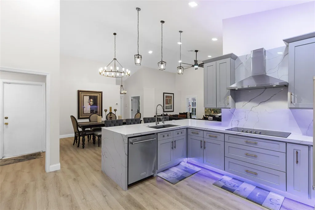 2075 NW 127th Terrace Coral Springs FL 33071