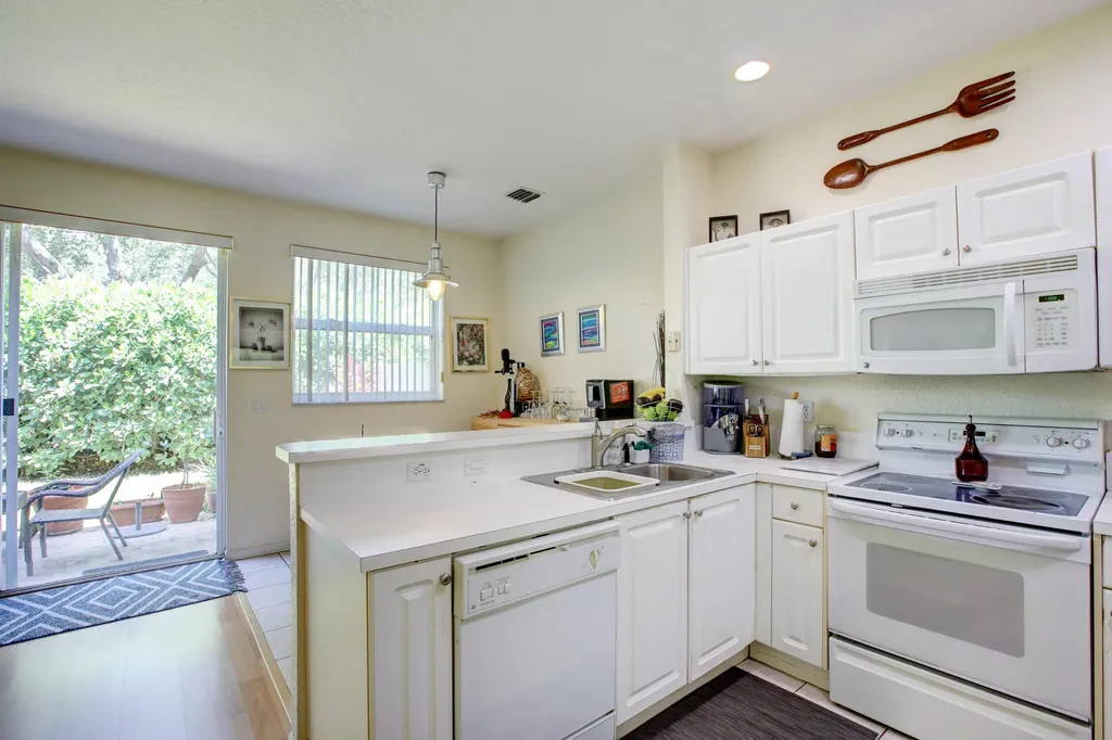 11705 NW 47th Drive Coral Springs FL 33076