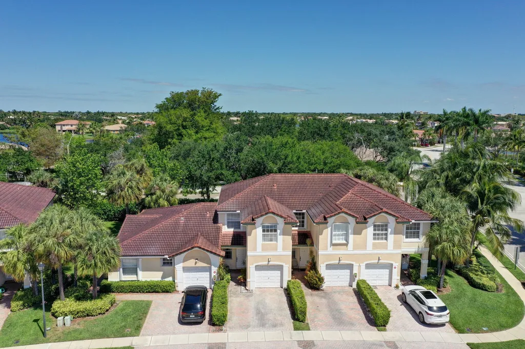 11705 NW 47th Drive Coral Springs FL 33076