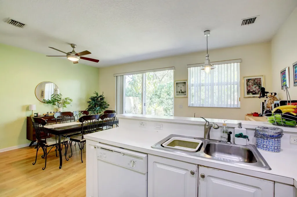 11705 NW 47th Drive Coral Springs FL 33076