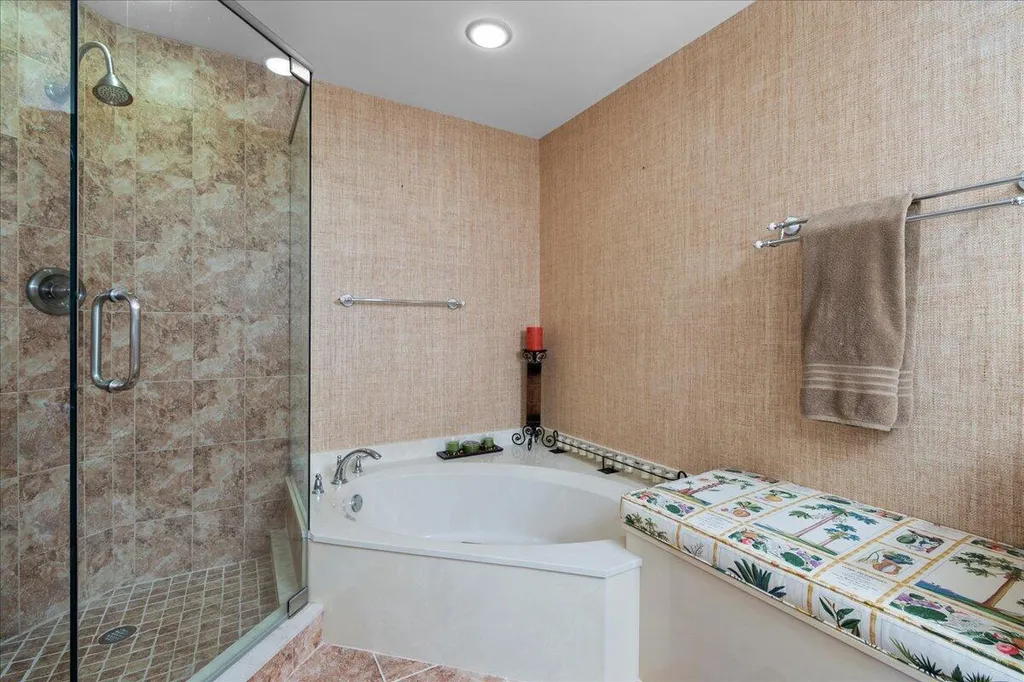 2379 Treasure Isle Drive Palm Beach Gardens FL 33410