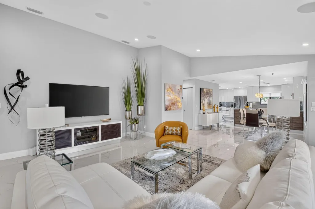 7665 Glendevon Lane Delray Beach FL 33446
