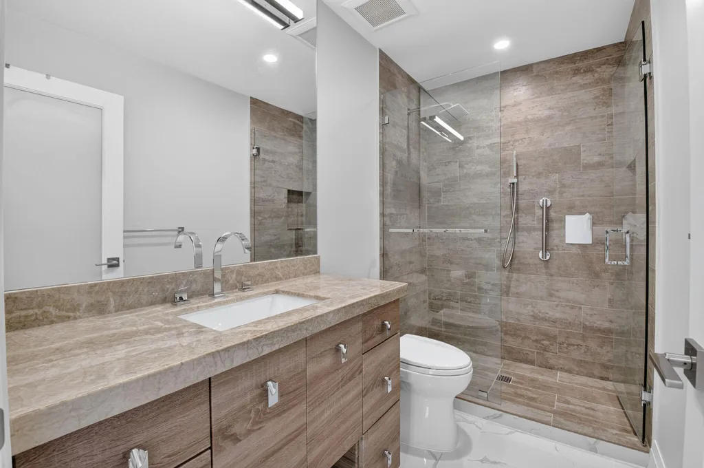 7665 Glendevon Lane Delray Beach FL 33446