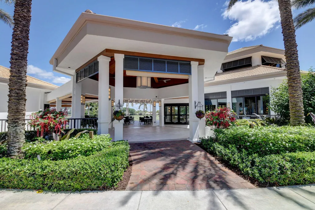 7665 Glendevon Lane Delray Beach FL 33446