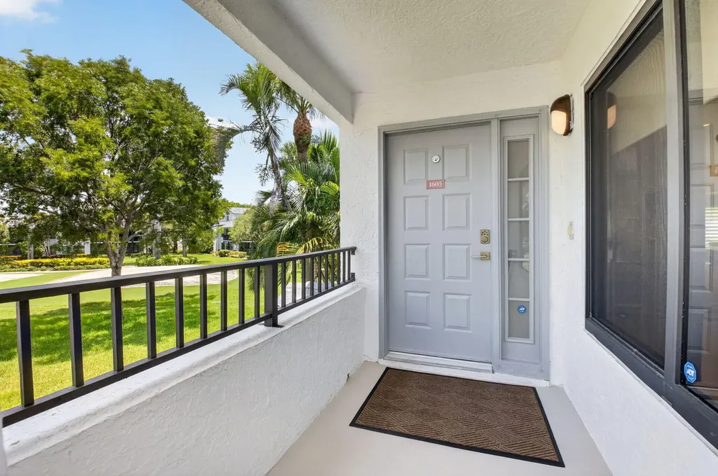 7665 Glendevon Lane Delray Beach FL 33446