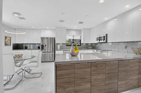 7665 Glendevon Lane Delray Beach FL 33446