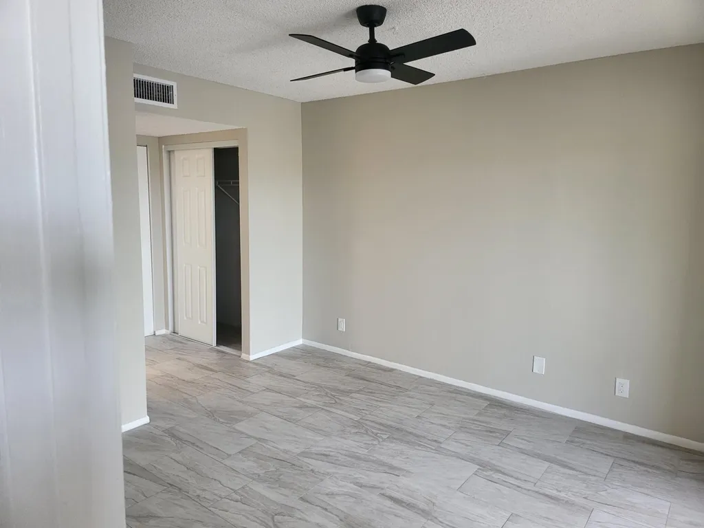 1562 SE Royal Green Circle Port St Lucie FL 34952